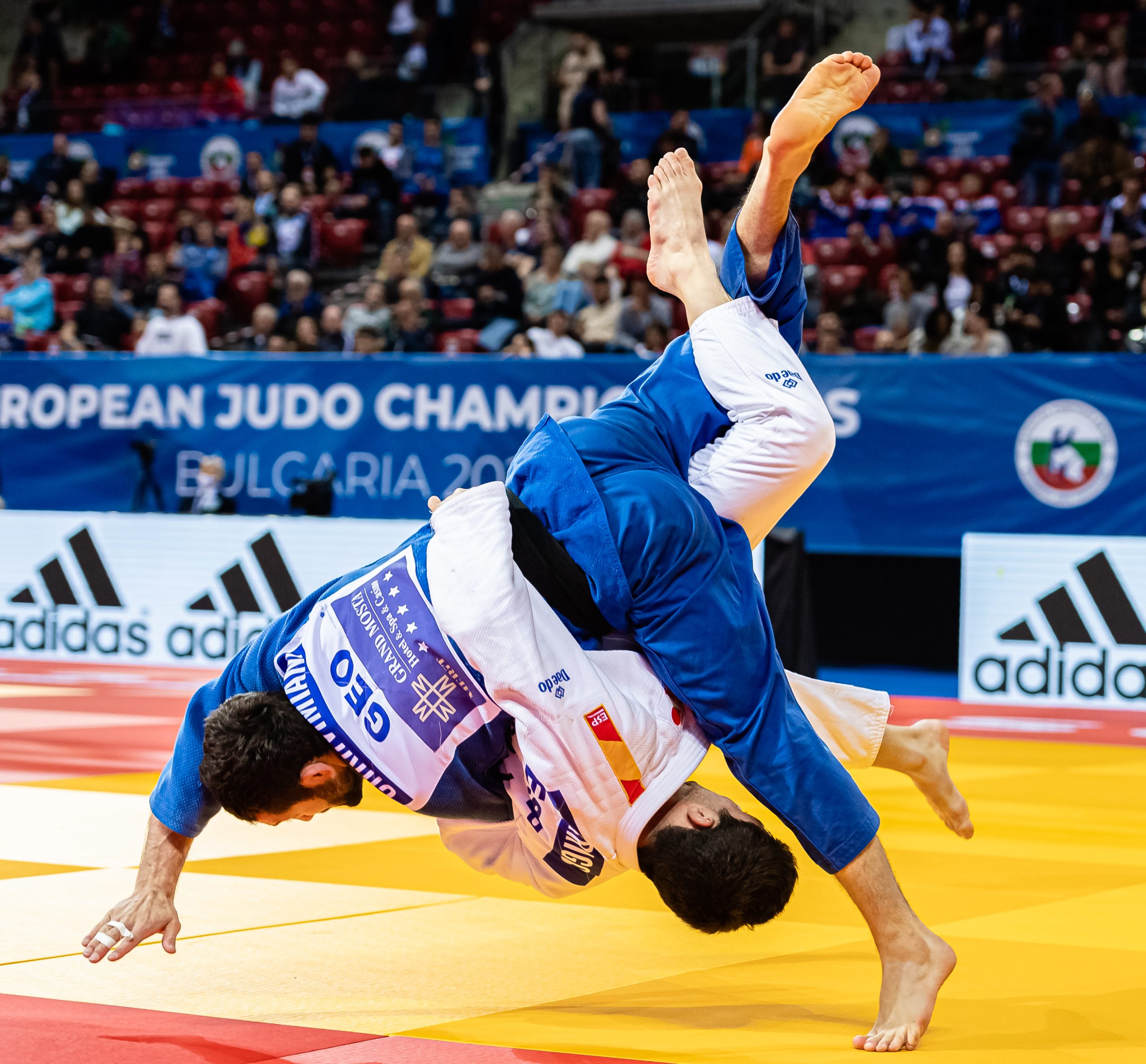 israël judo : retrait des compétitions pour des raisons de sécurité, découvrez les détails et les implications pour les athlÚtes.